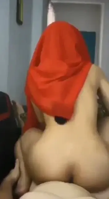 Jilbab Orange Dijilatin Memek Sampe Wot Enak Gila