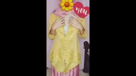 Ukhti Kebaya Pink Buka Rahasia Memek Mulus